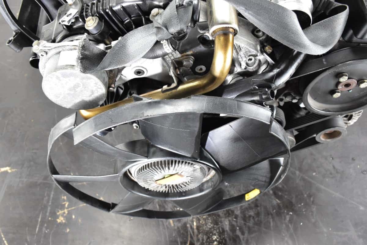 Moteur 306D2 vue 3