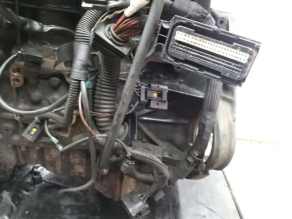 Moteur M 112.913 vue 4