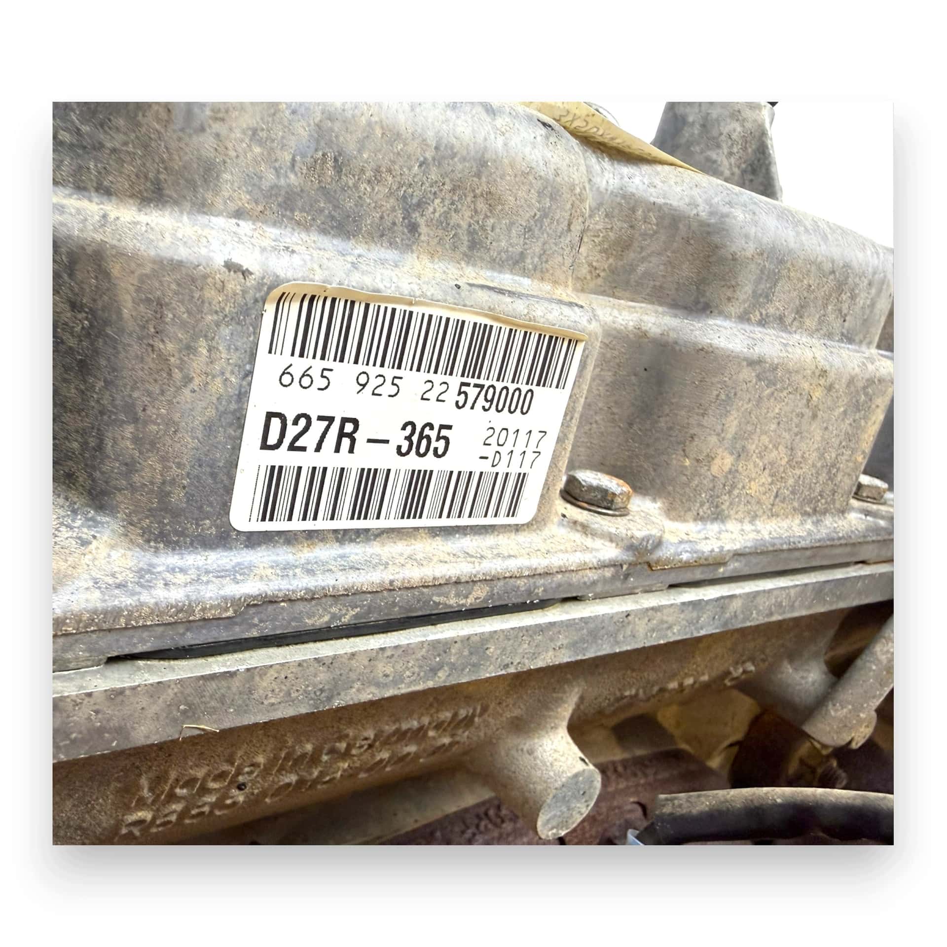 Moteur D27DT vue 11