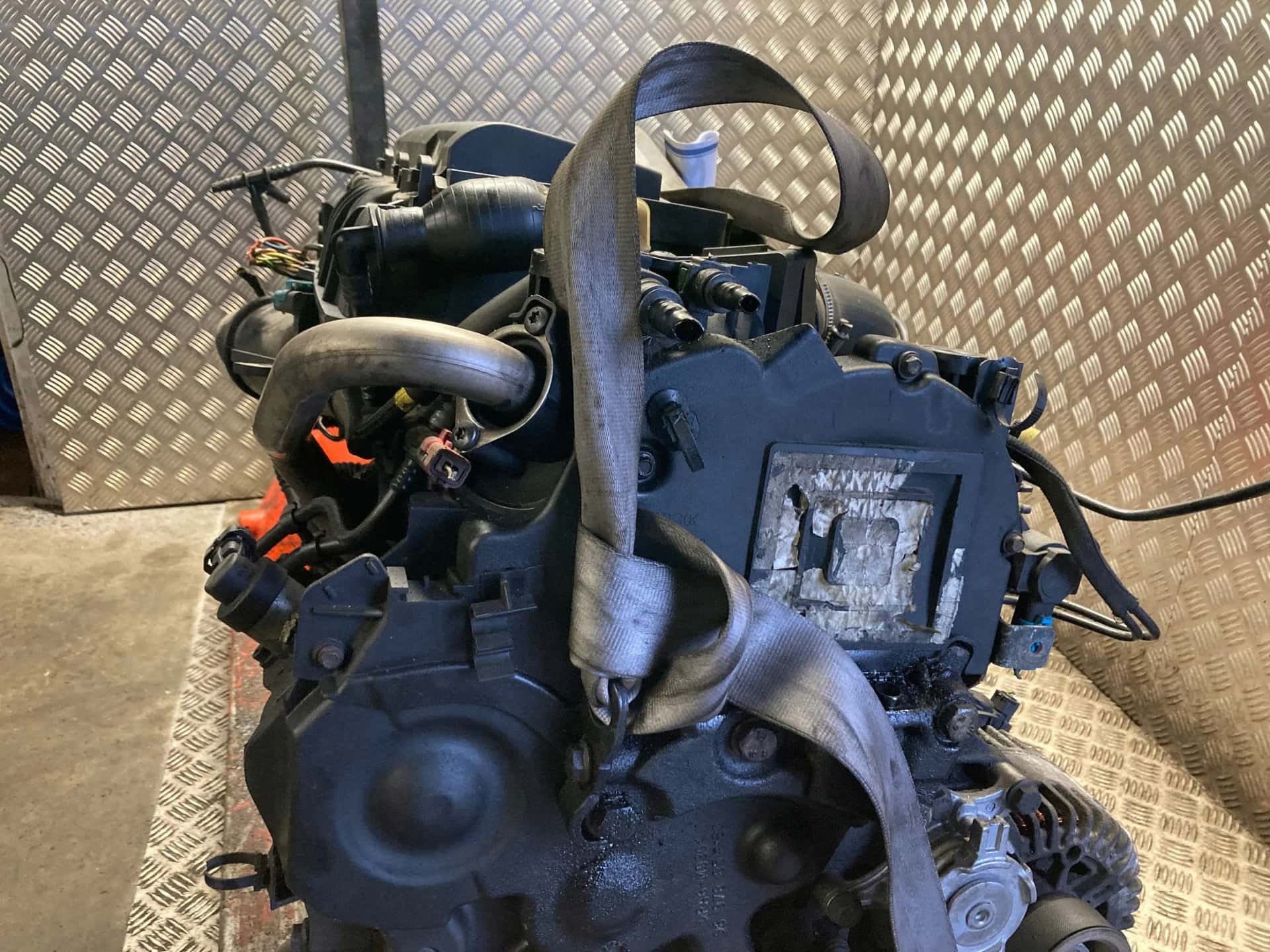 Moteur 8HZ (DV4TD) vue 13