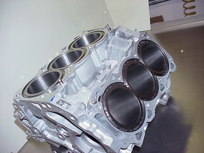 Moteur F20DVH — vue 11