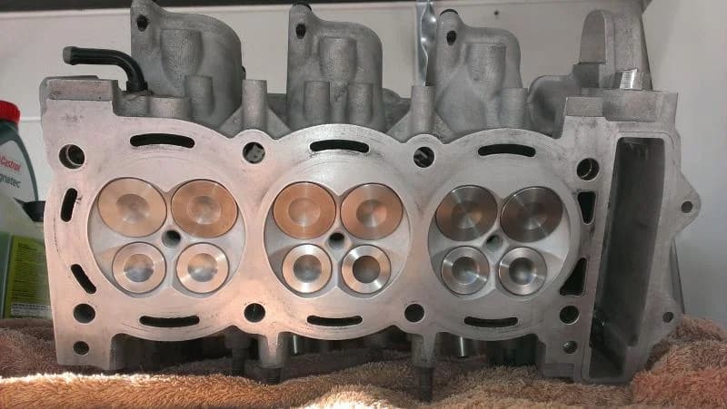 Moteur F20DVH — vue 4