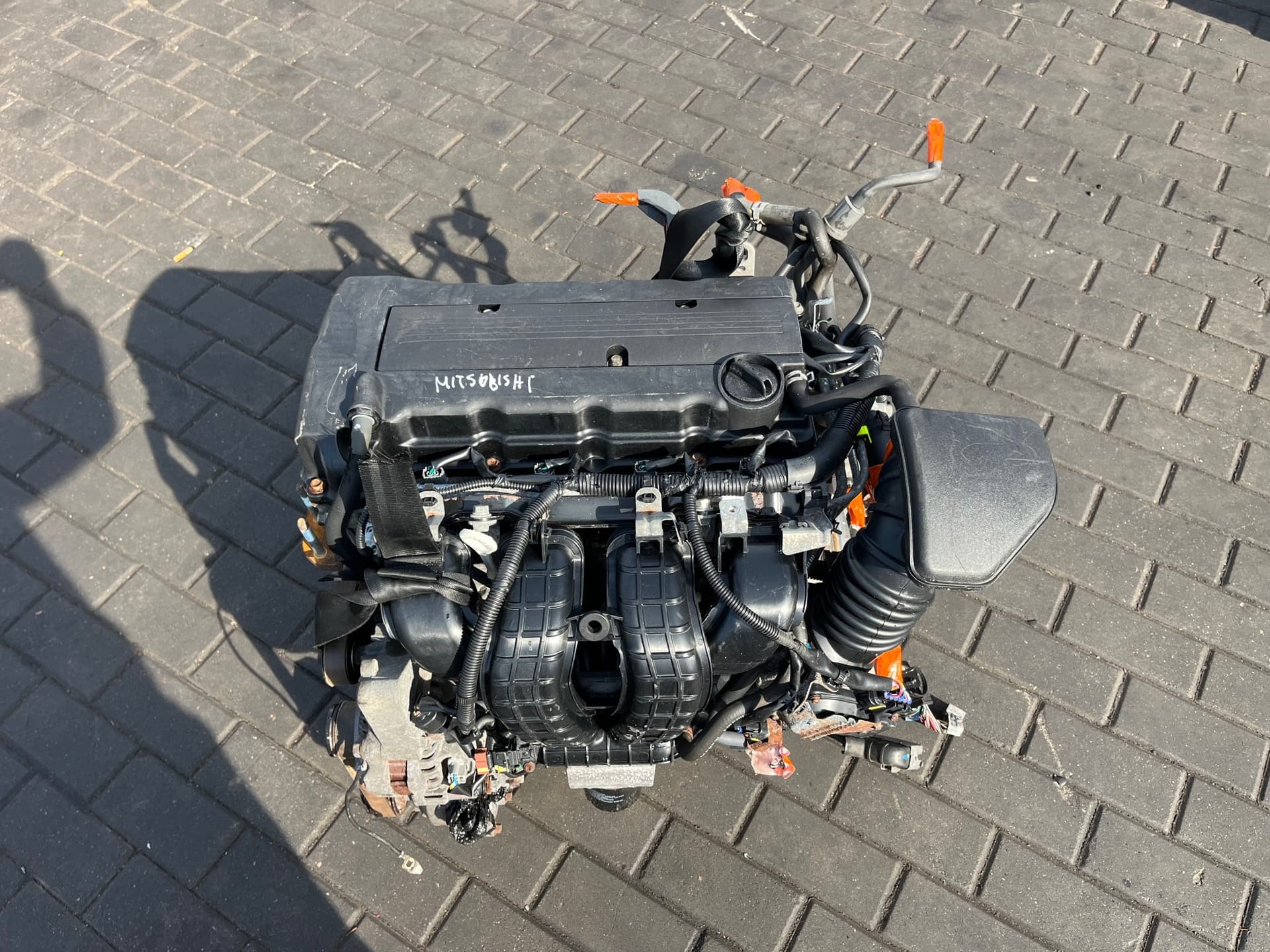 Moteur 4B12 — vue 10