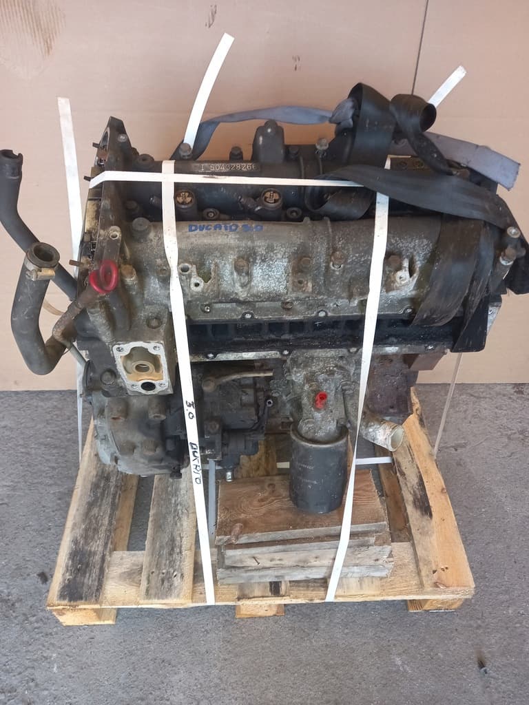 Moteur F1CE0481D - Image 1