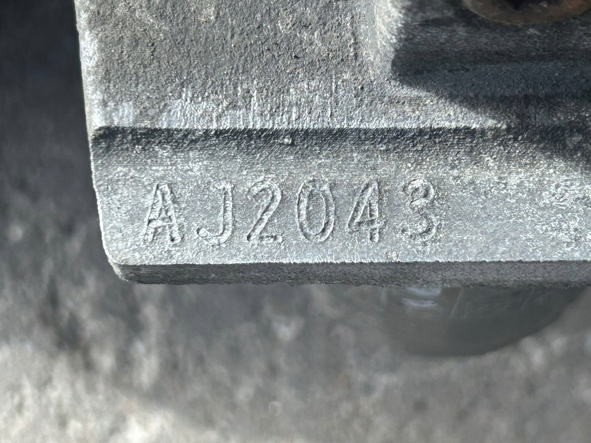 Moteur 4B12 — vue 10