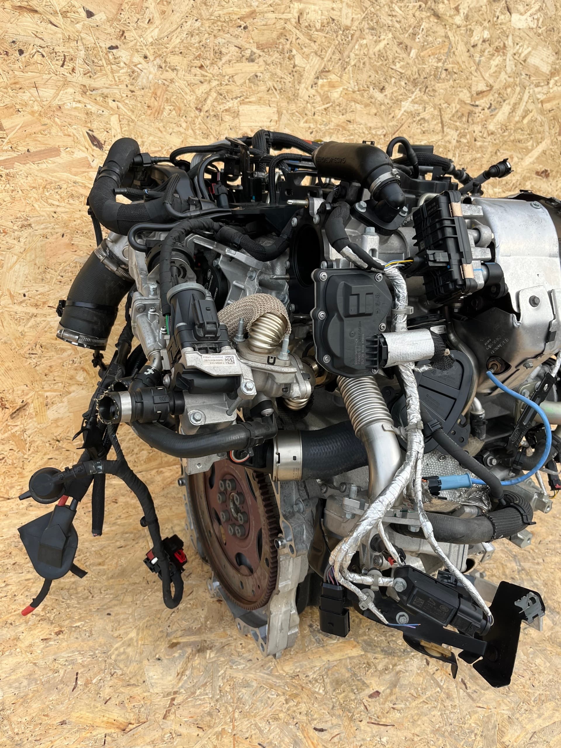 Moteur 204DTD(AJ21D4) — vue 12