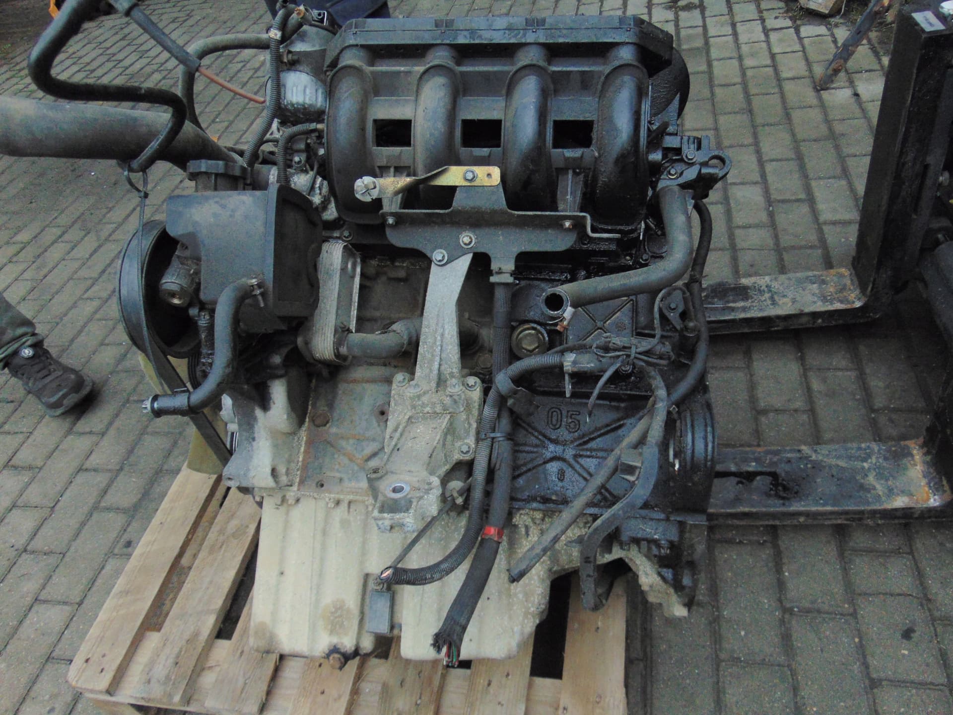 Moteur M 111.979 — vue 4
