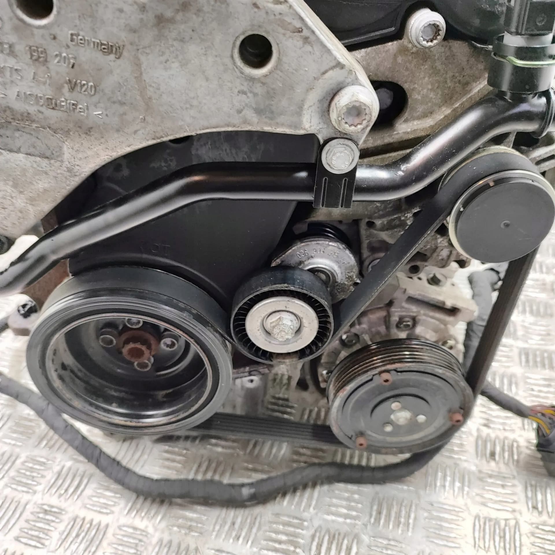 Moteur CFJB — vue 6