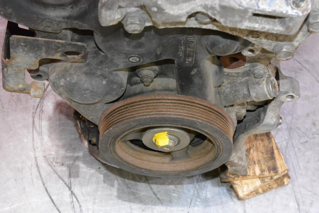 Moteur Y404 — vue 4