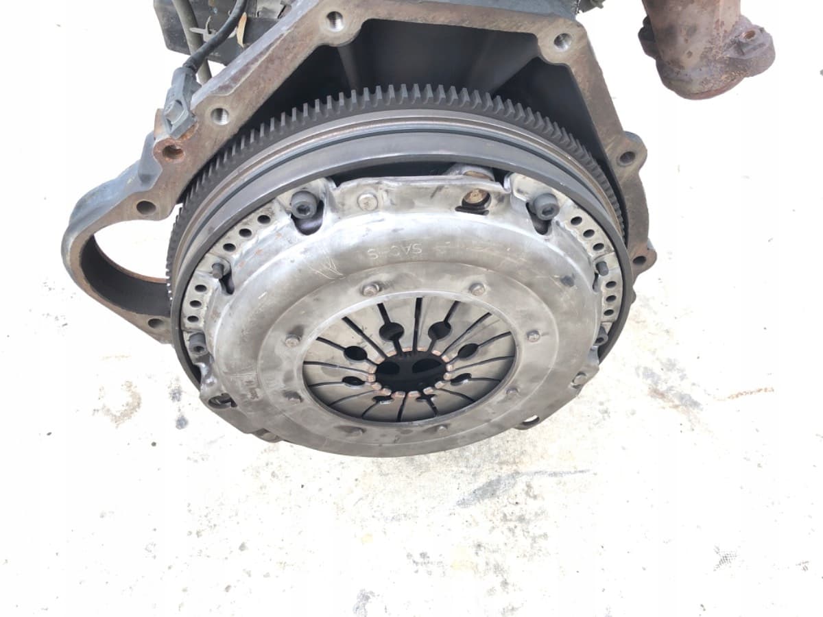 Moteur M 111.950 — vue 2