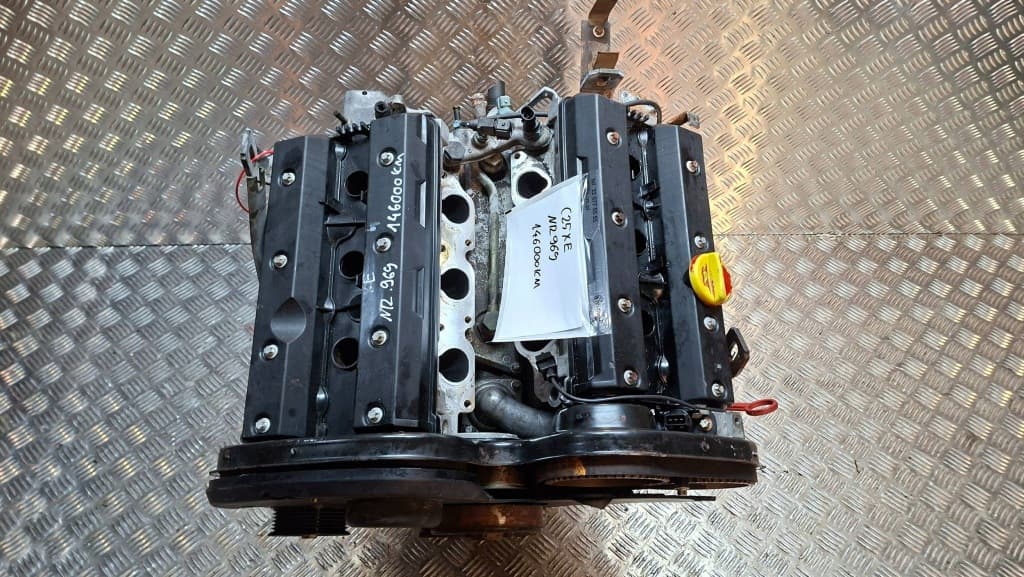 Moteur C 25 XE pour Opel Vectra