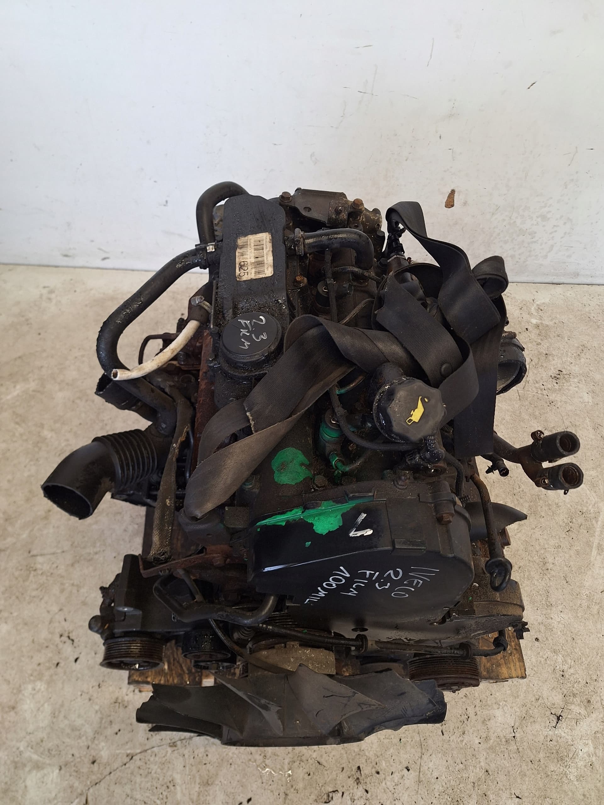 Moteur F1AE0481G — vue 2
