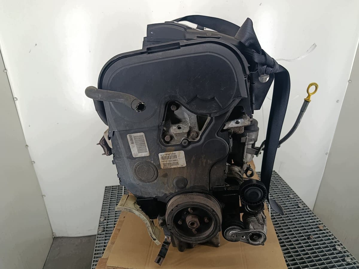 Moteur B 5244 S — vue 9