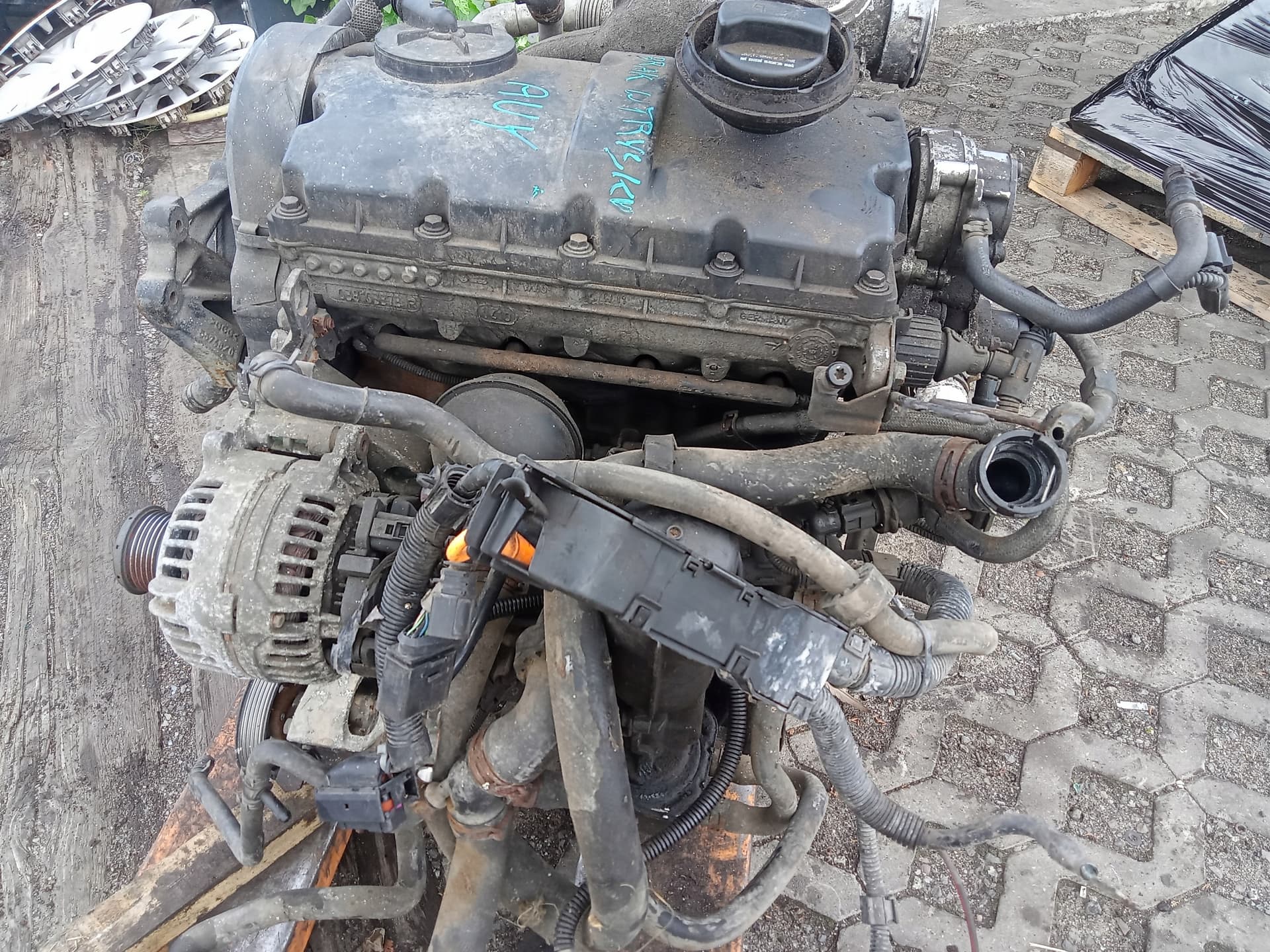 Moteur AUY — vue 3