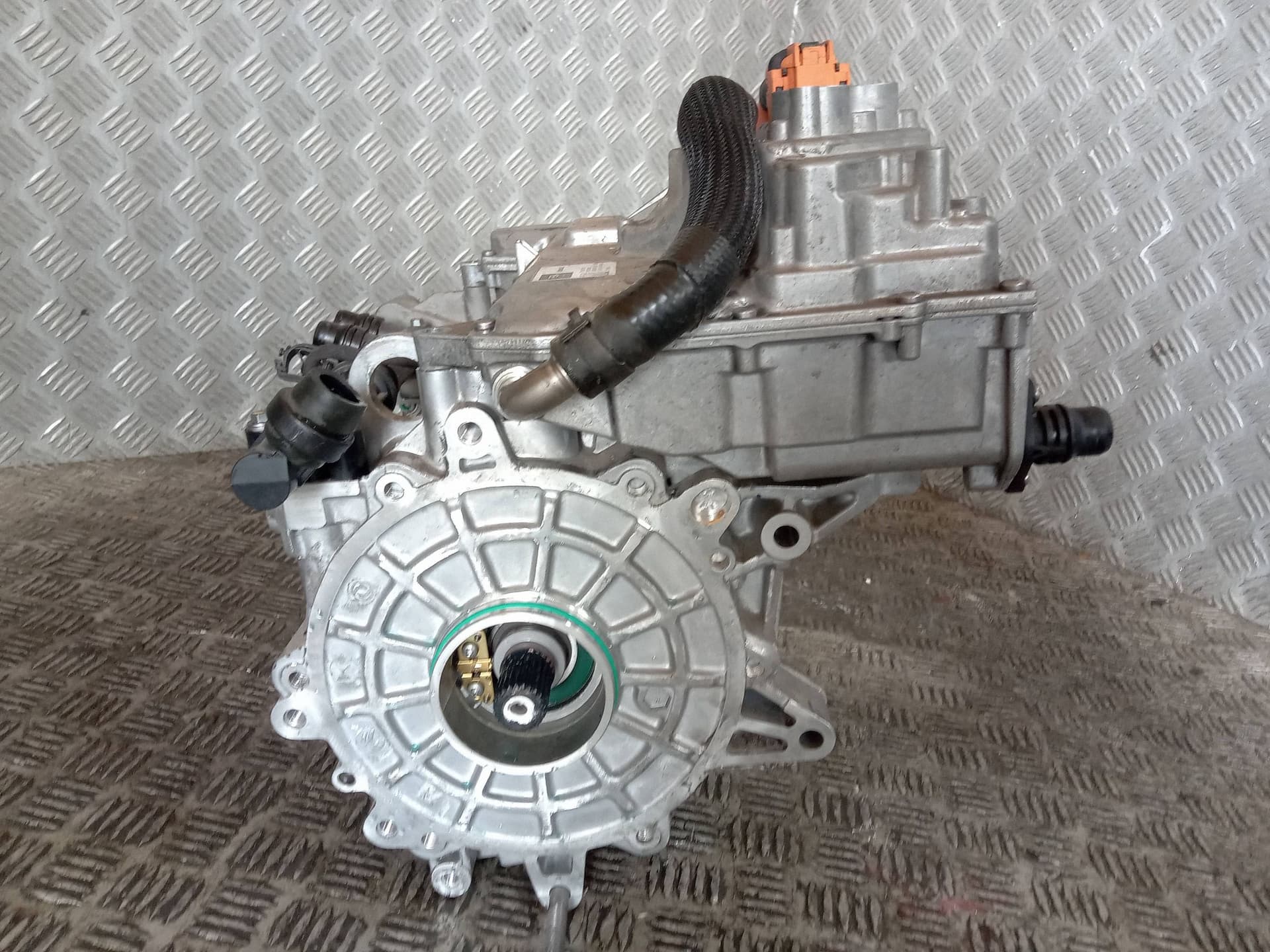 Moteur A 16 DTH — vue 3