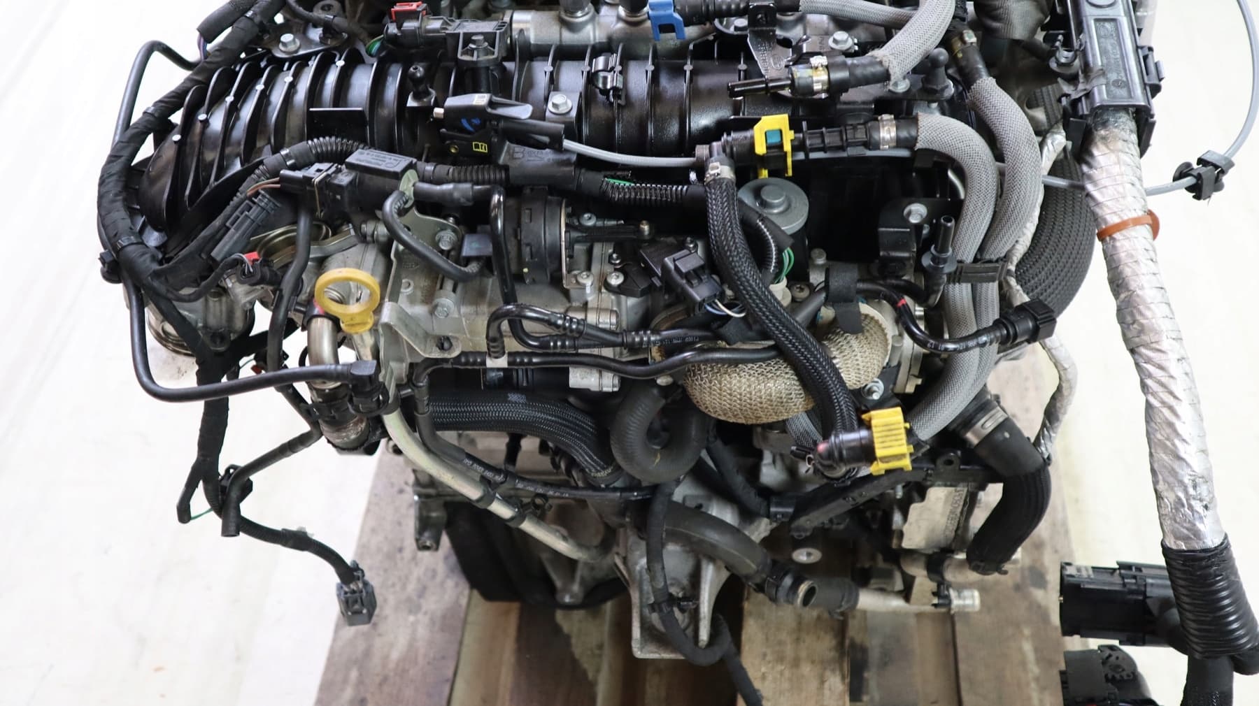 Moteur 204DTH(AJ20D4) — vue 6