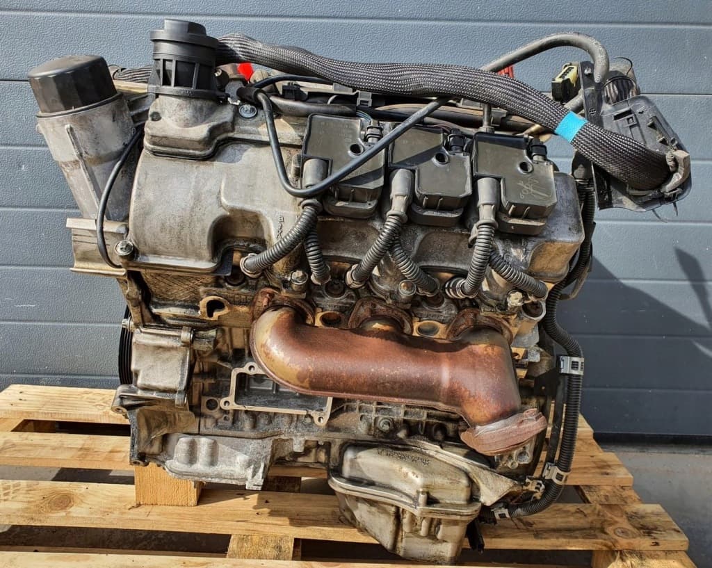 Moteur M 112.973 — vue 2