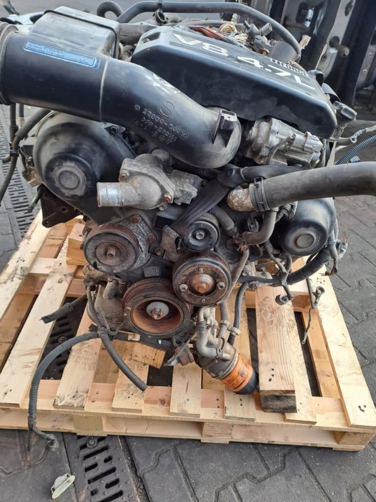Moteur 2UZ-FE — vue 2