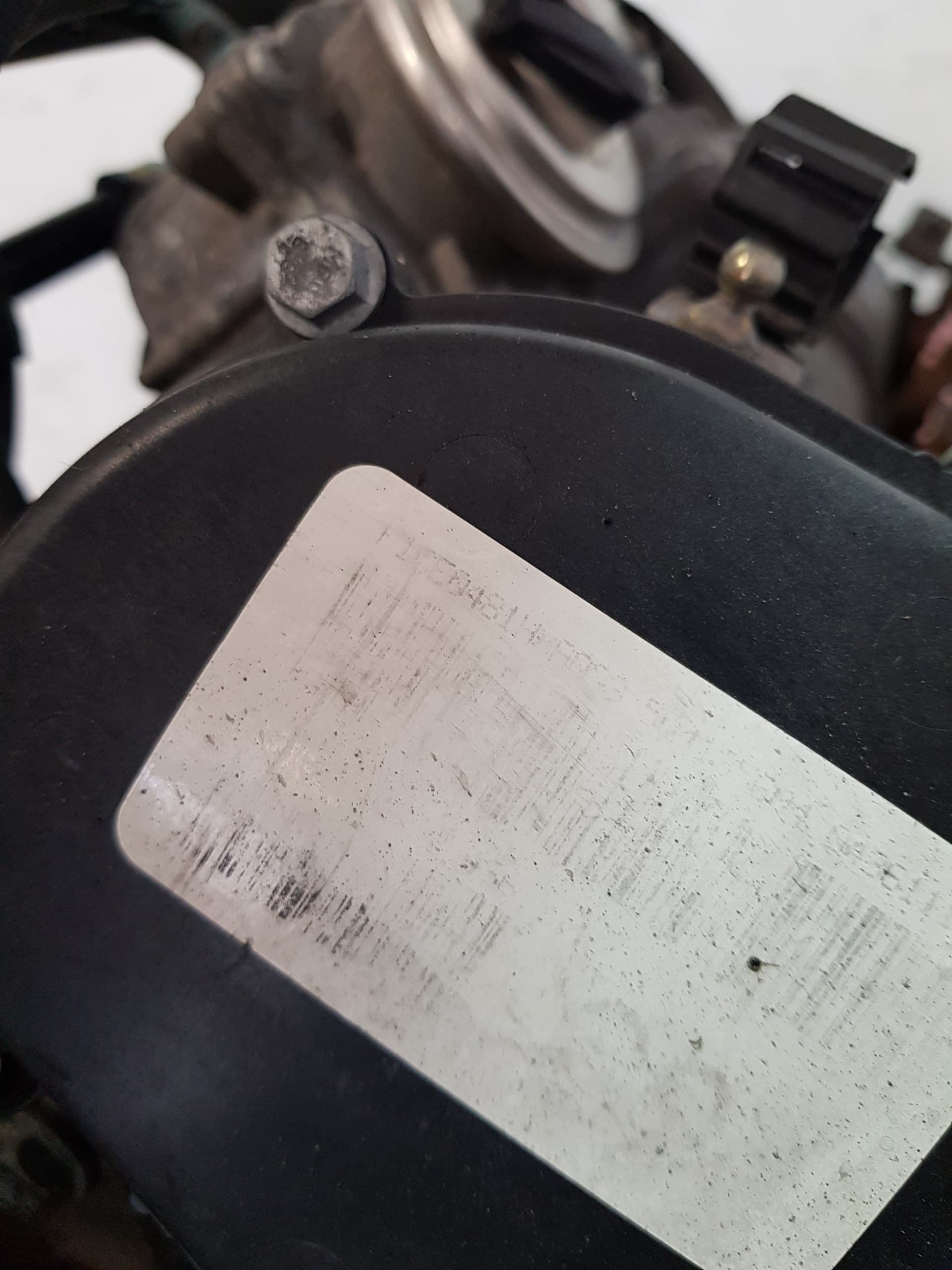 Moteur F1CE0481H — vue 6