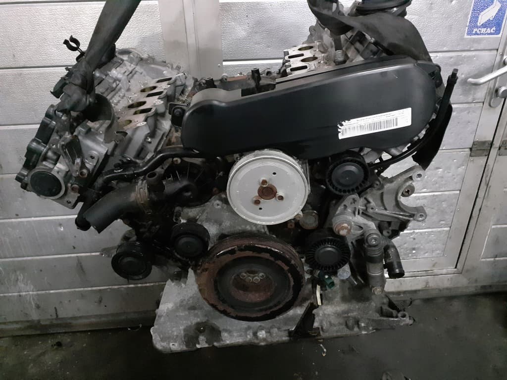 Moteur CGKB pour Audi A4