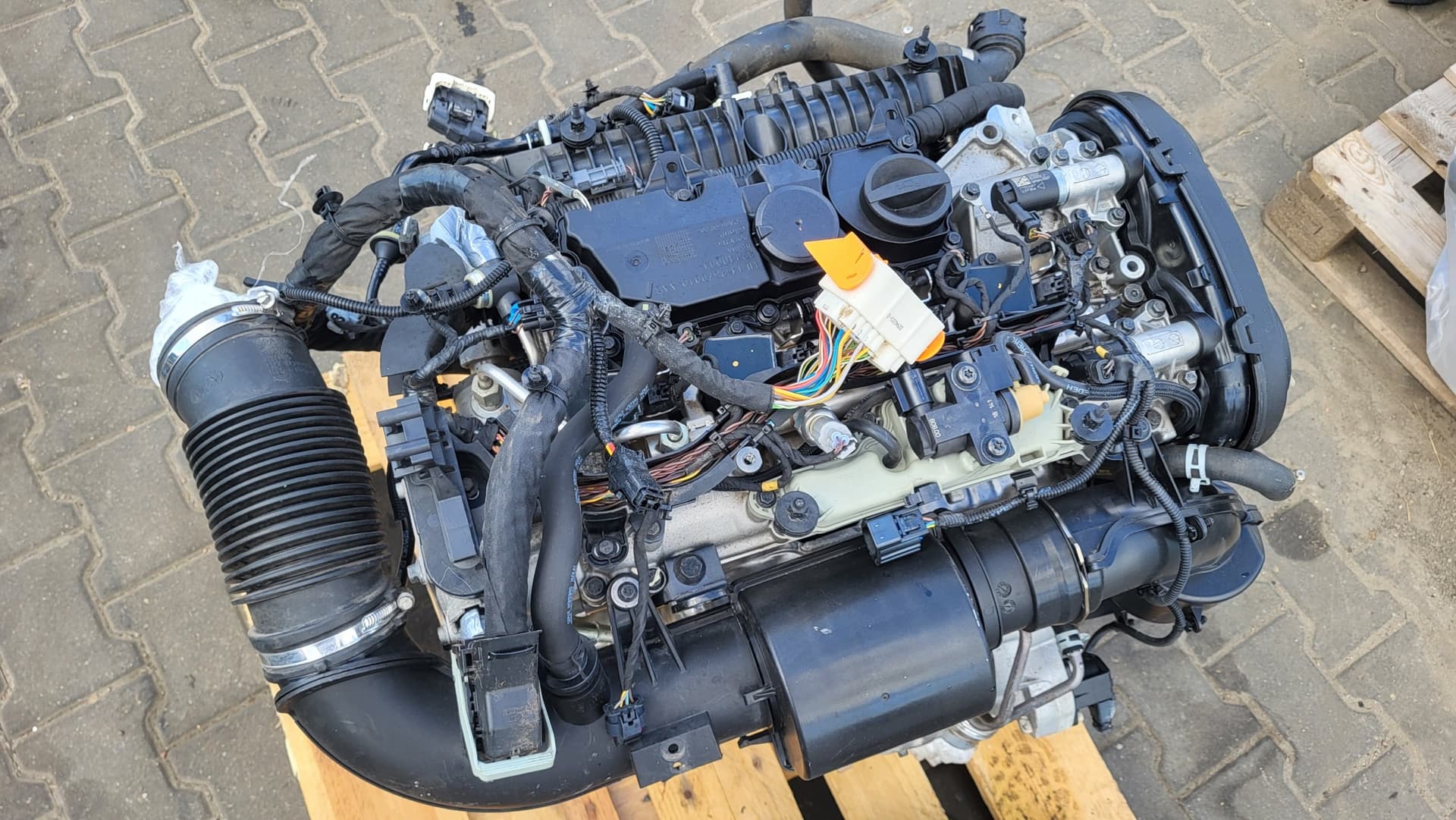 Moteur B 4204 T14 - Image 1