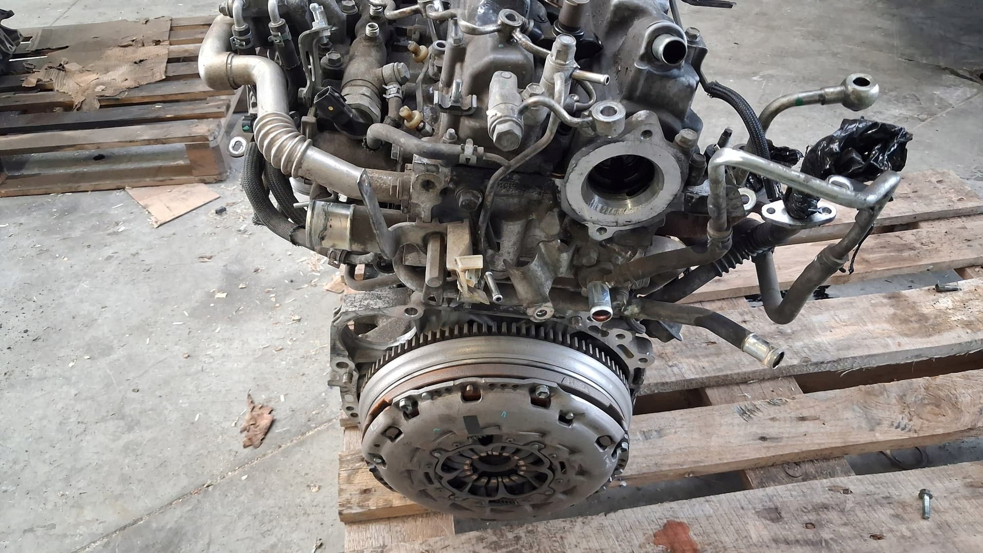 Moteur 1AD-FTV — vue 3