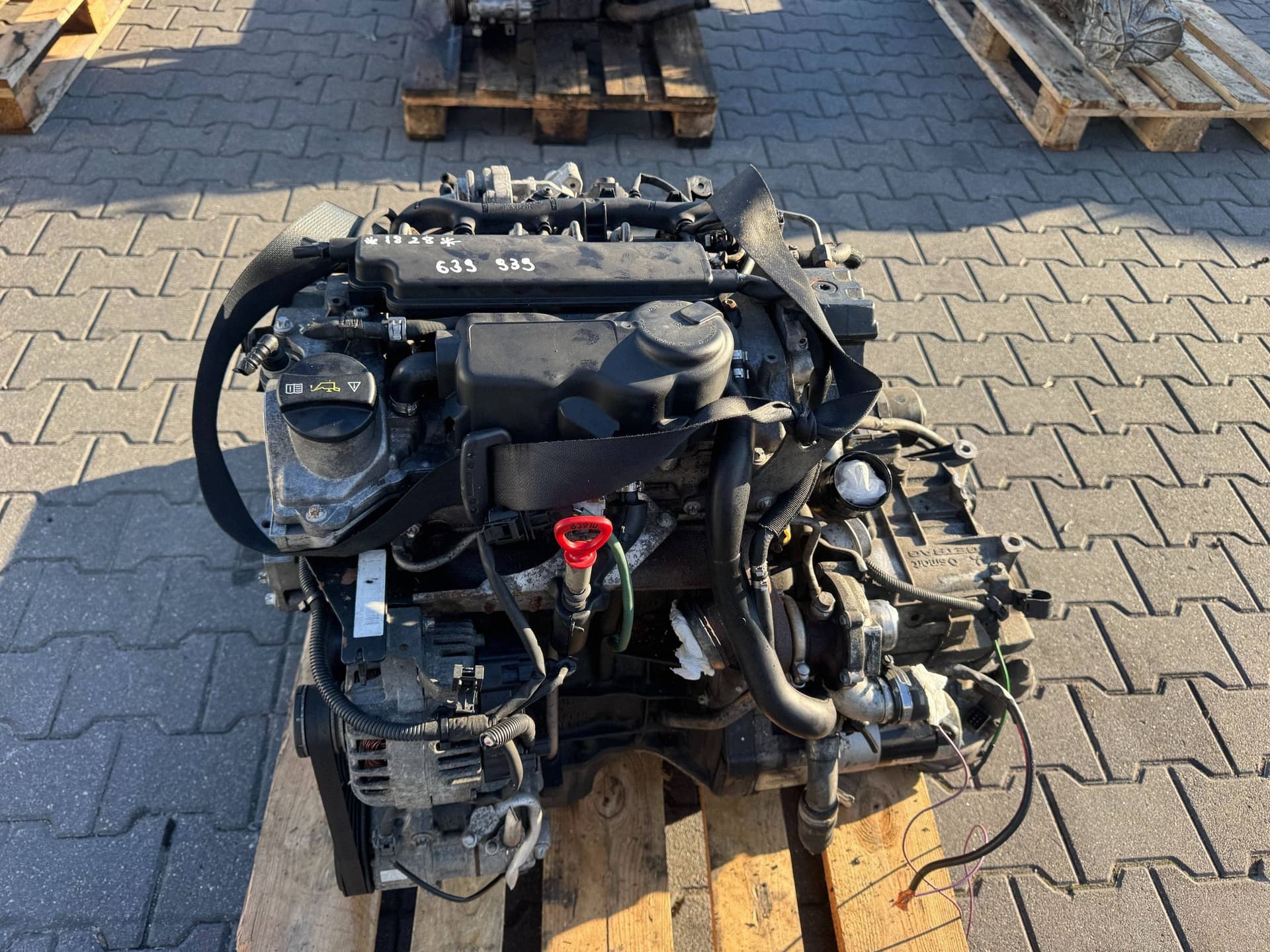 Moteur 4A90 — vue 9