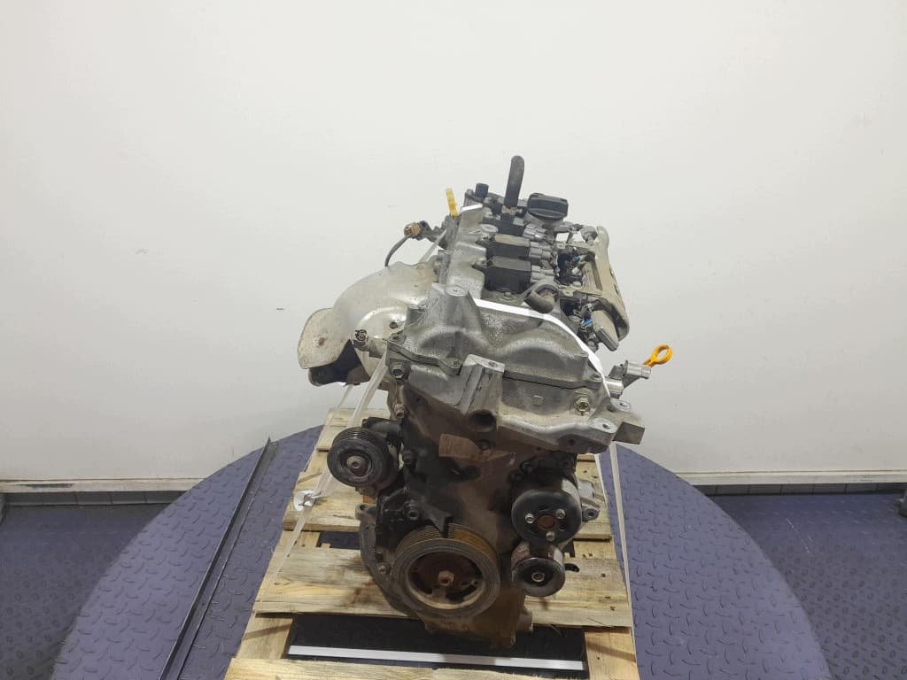 Moteur HR16DE — vue 2