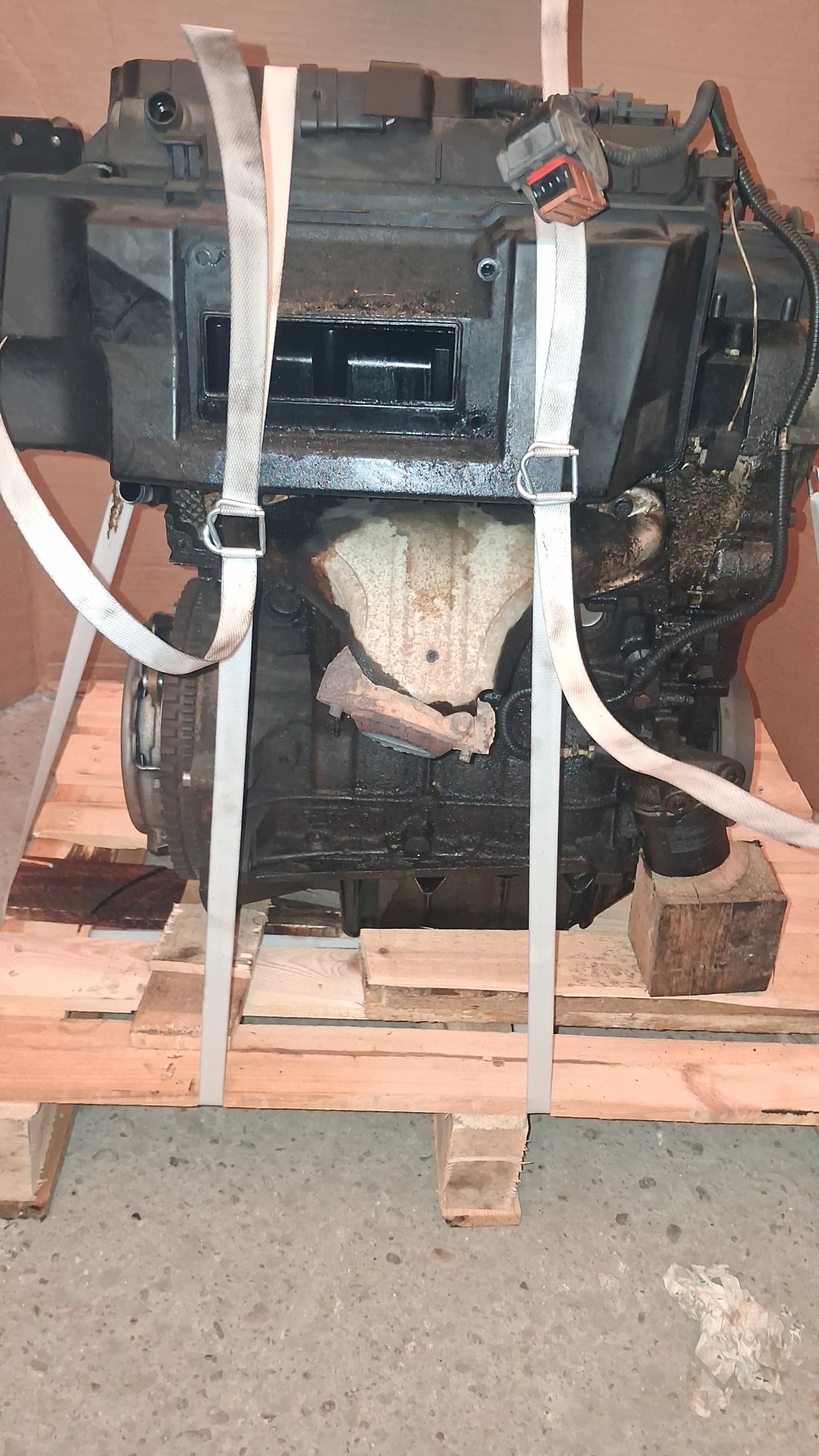 Moteur D4F 712 — vue 4