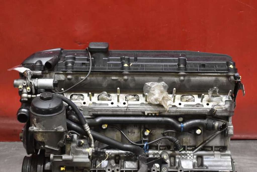 Moteur M54 B30 (306S3) — vue 2
