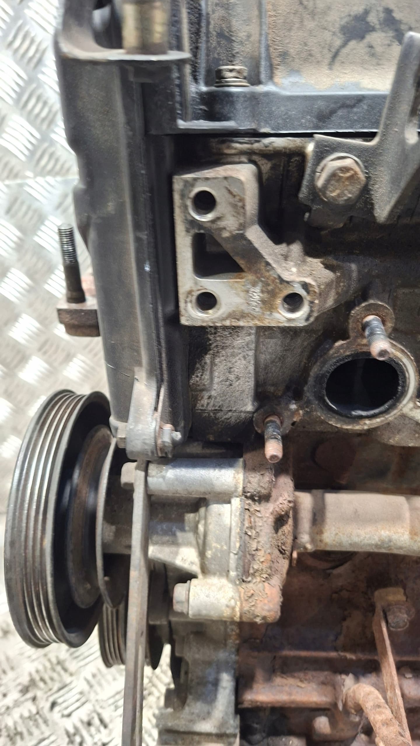 Moteur G4ED — vue 4