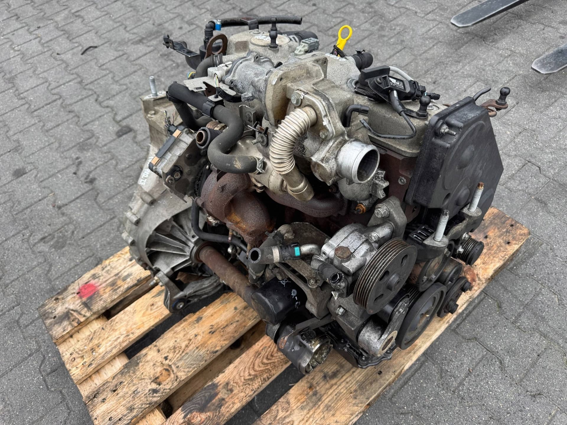 Moteur D4EB — vue 13
