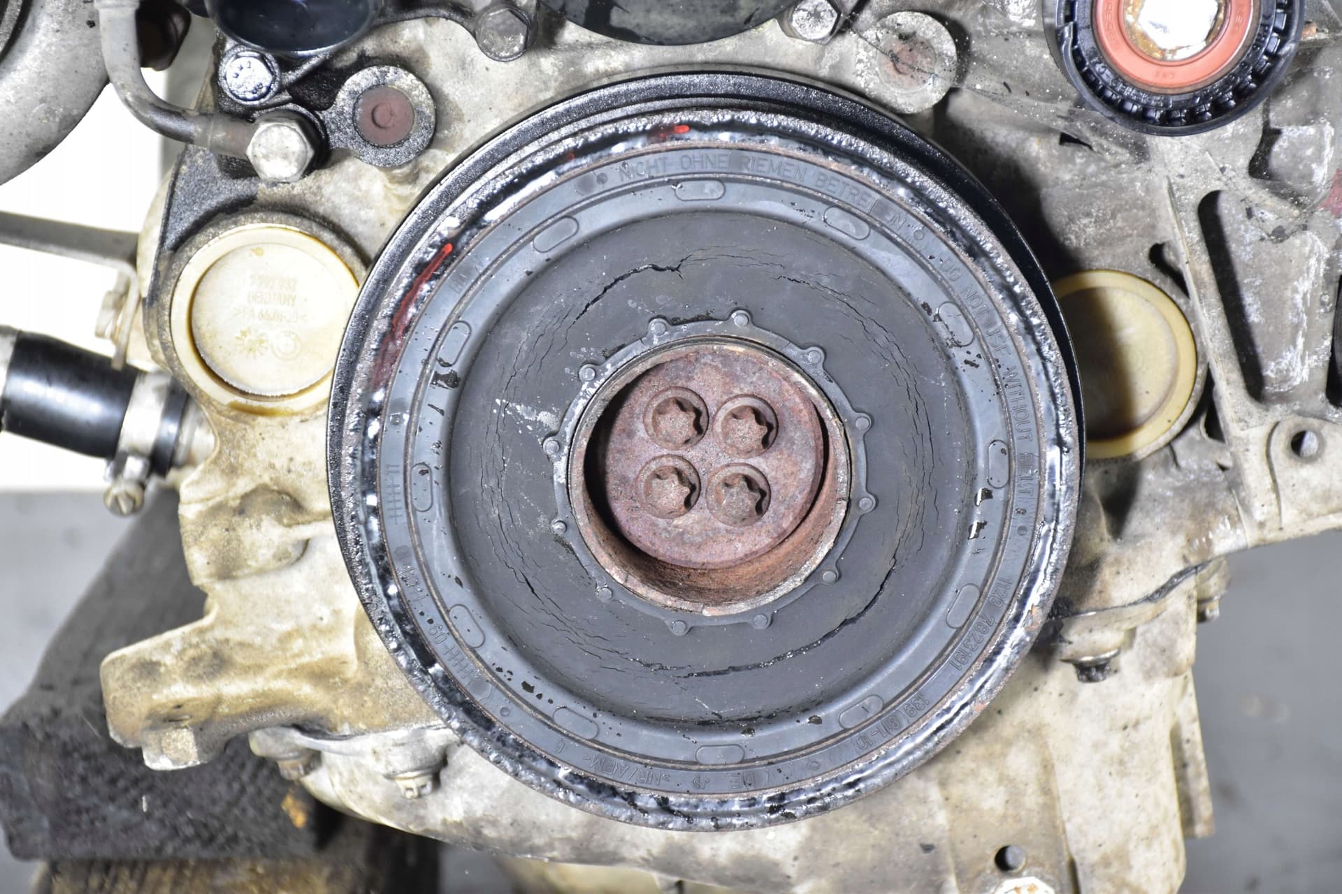 Moteur N47 D20 A — vue 4