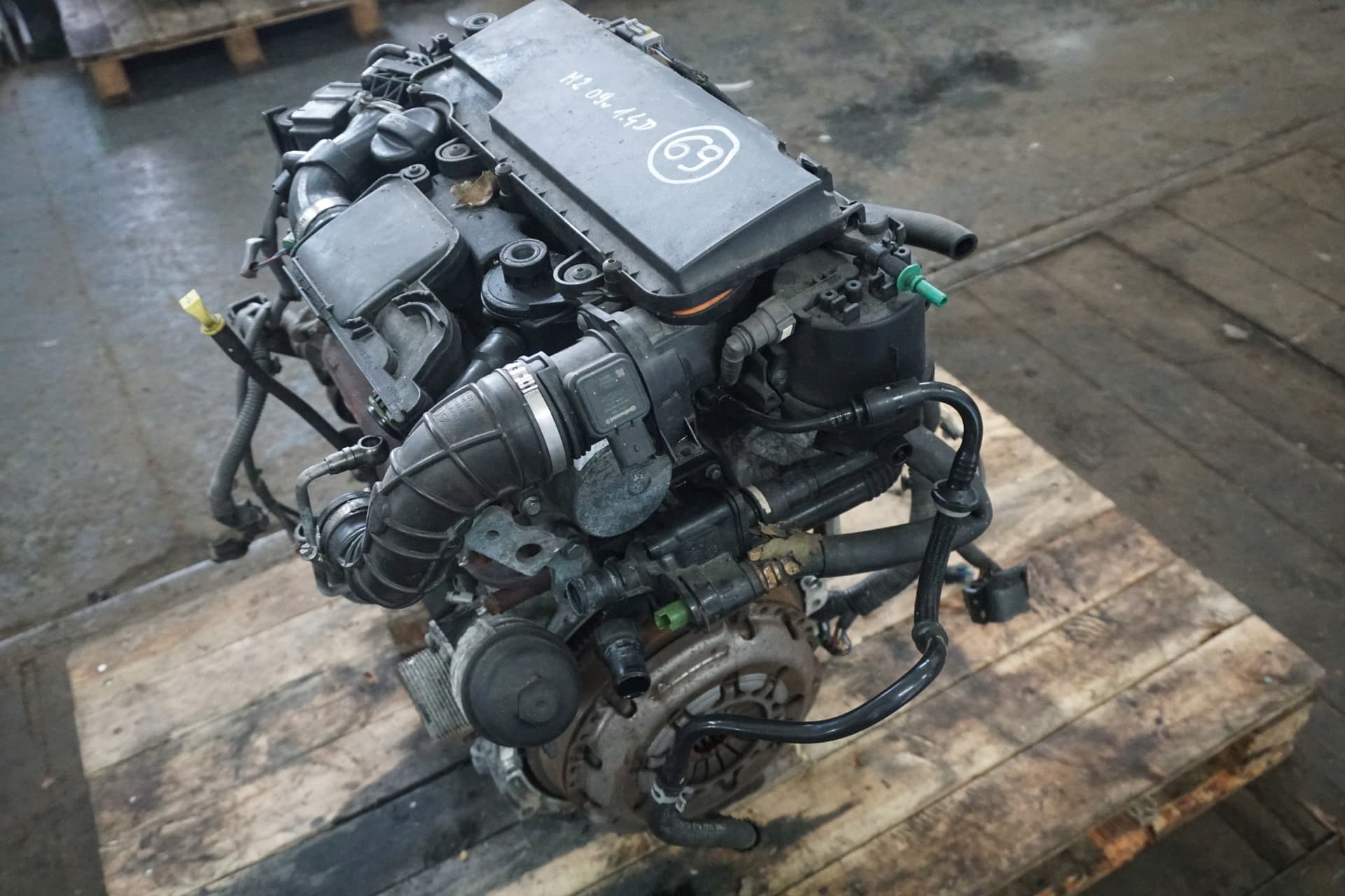 Moteur Y404 — vue 2