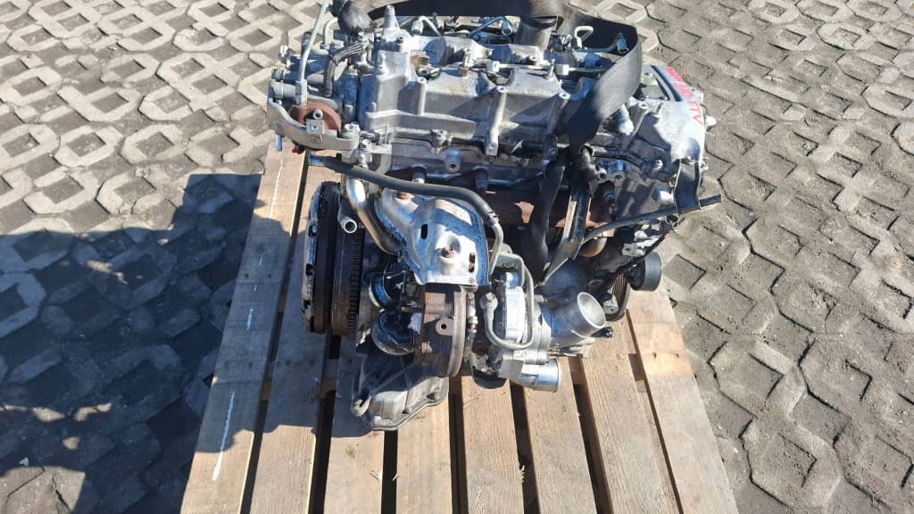 Moteur 2AD-FHV — vue 4