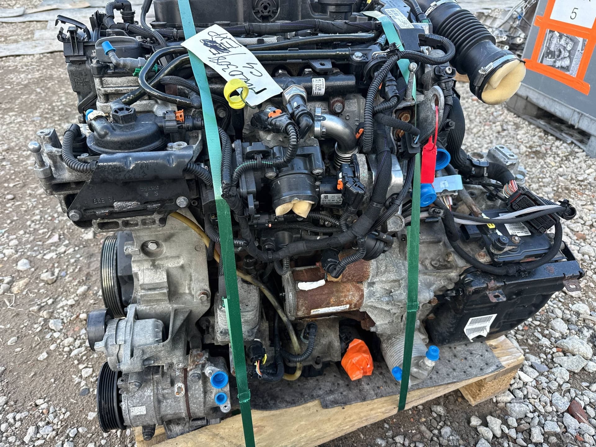 Moteur AHX (DW10FD) — vue 4