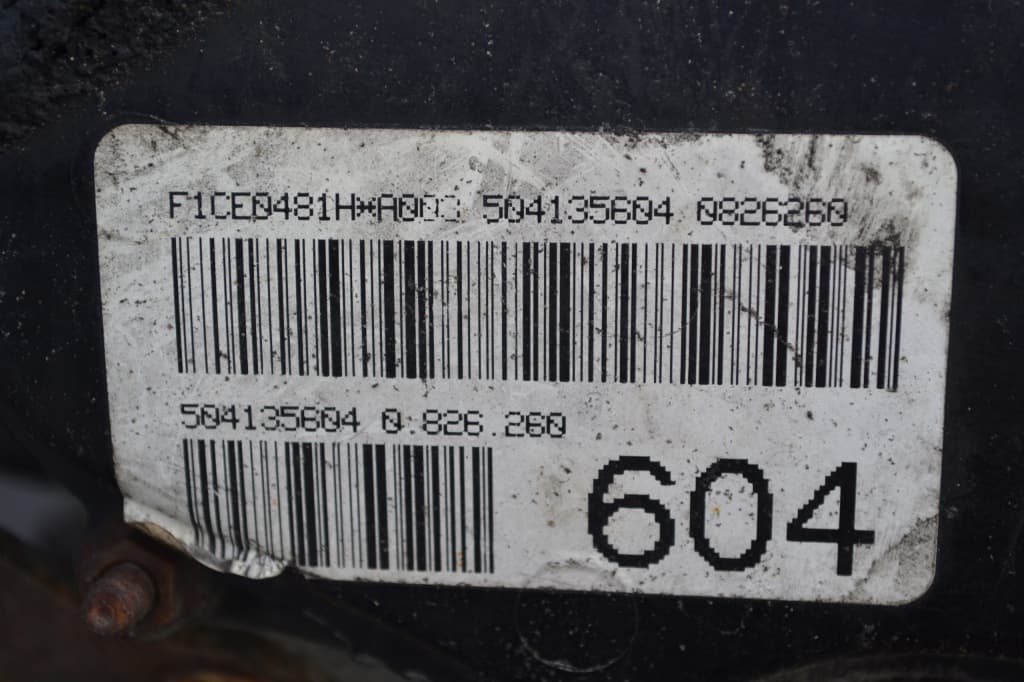 Moteur F1CE0481H — vue 4