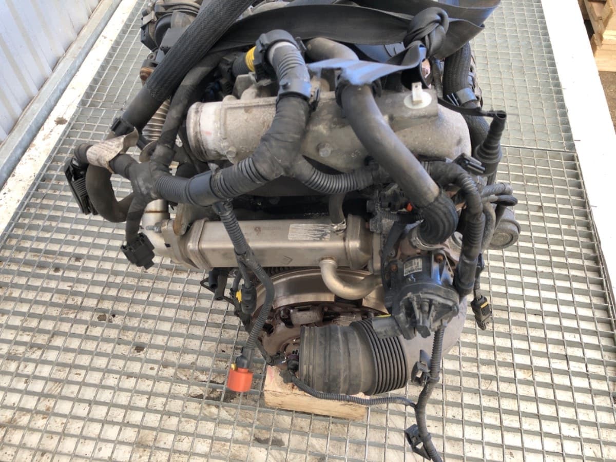 Moteur F1AE3481D — vue 4