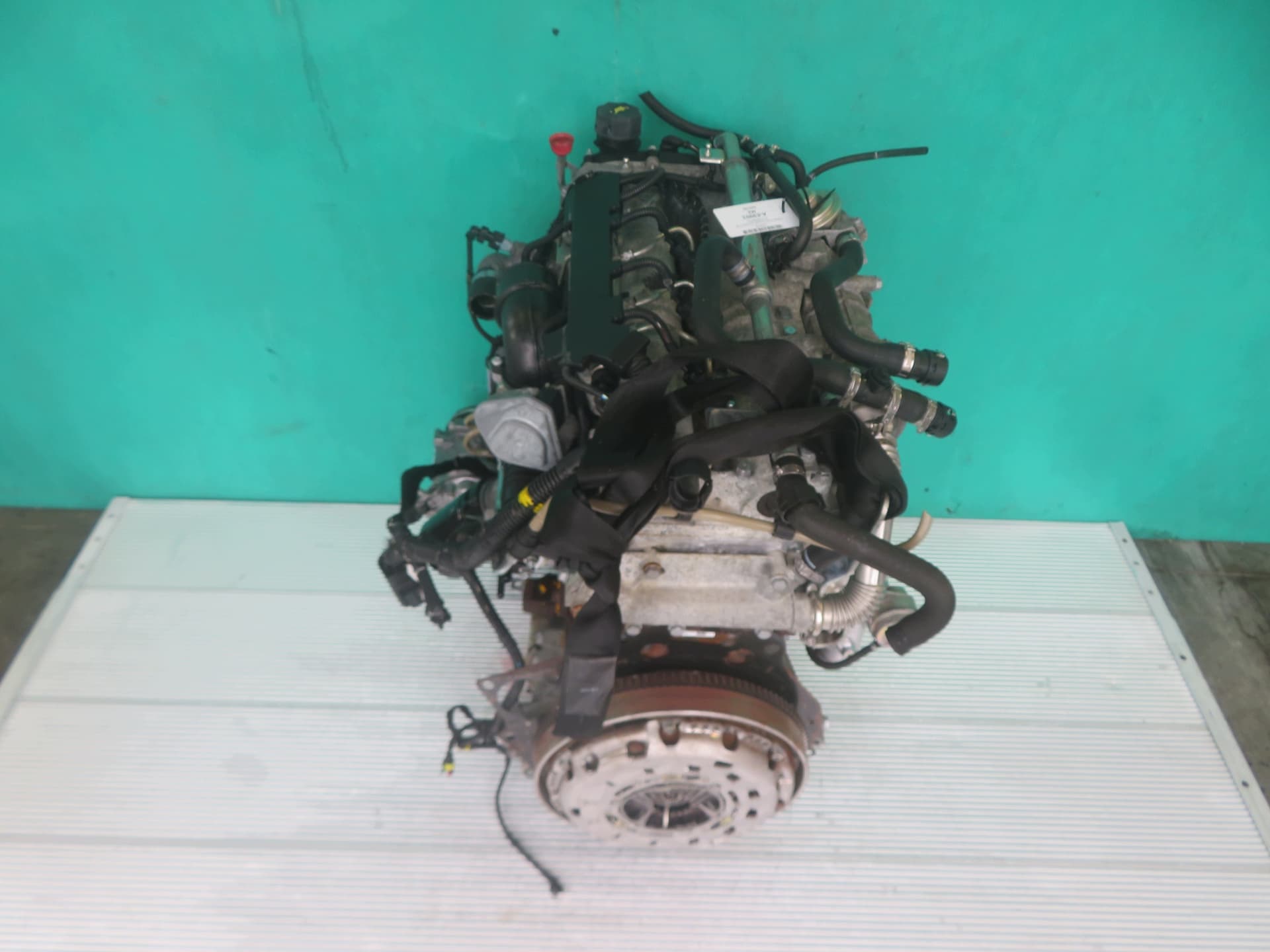 Moteur F1CE0481D — vue 3
