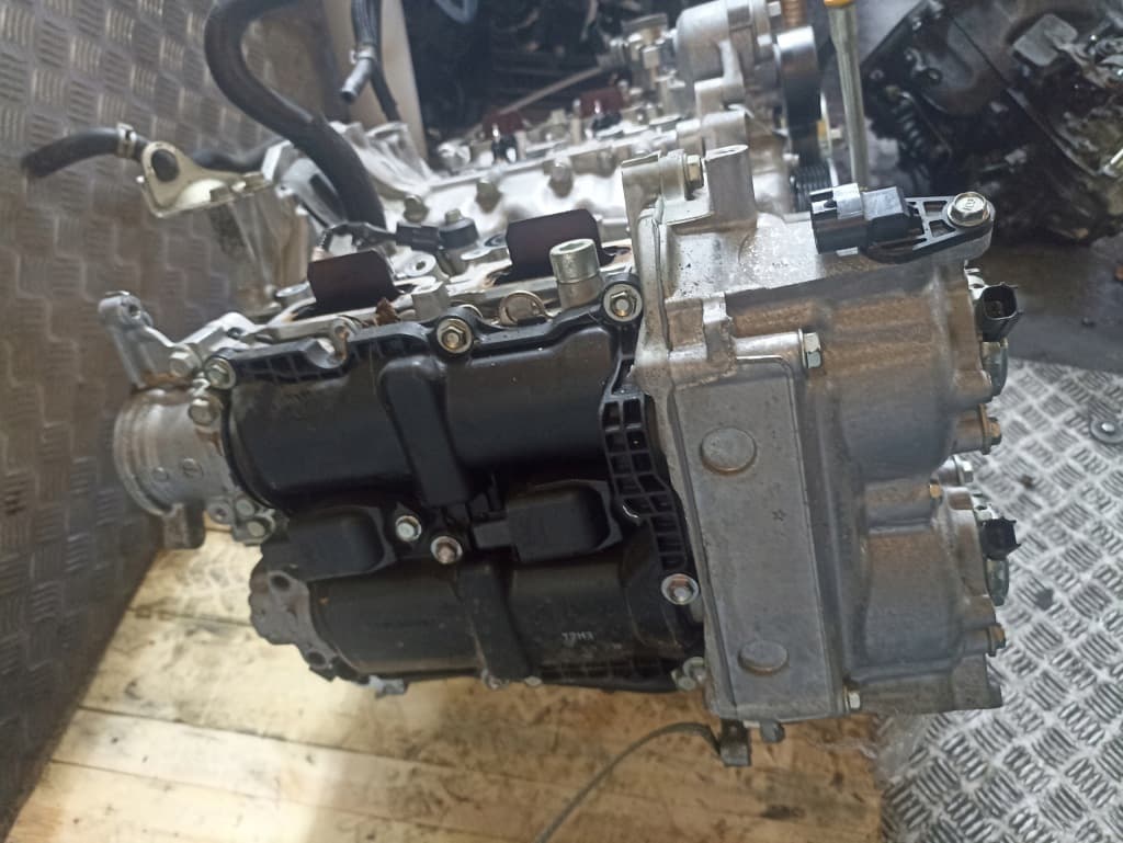 Moteur FB25 — vue 2