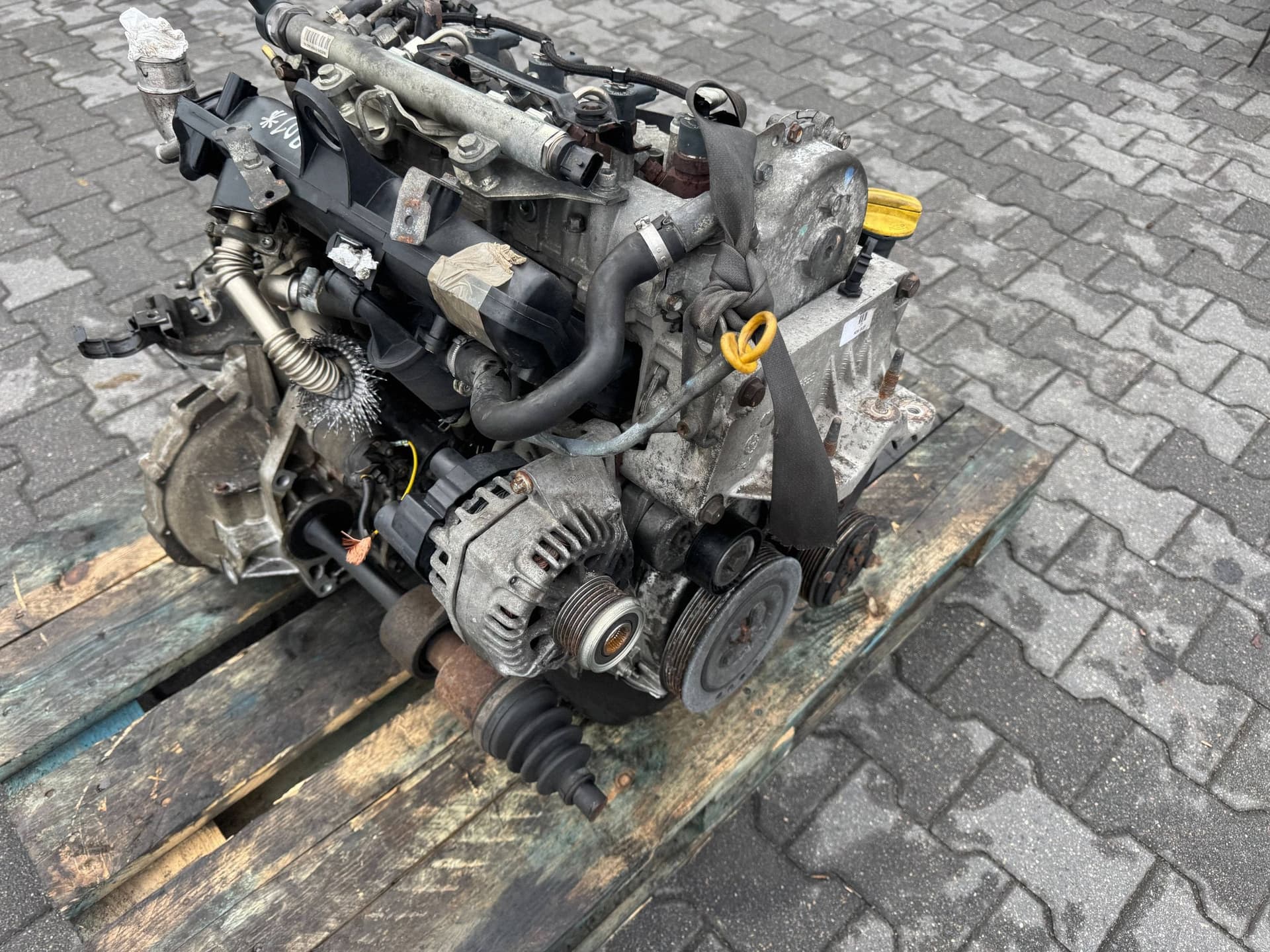 Moteur D13A — vue 12