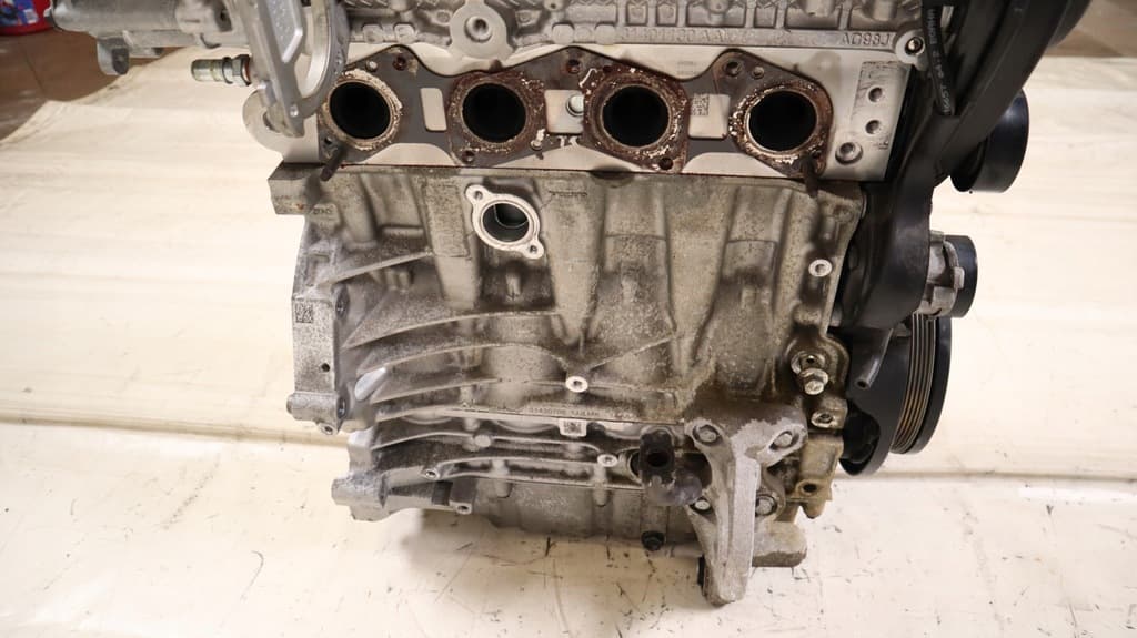 Moteur B 4204 T34 — vue 4