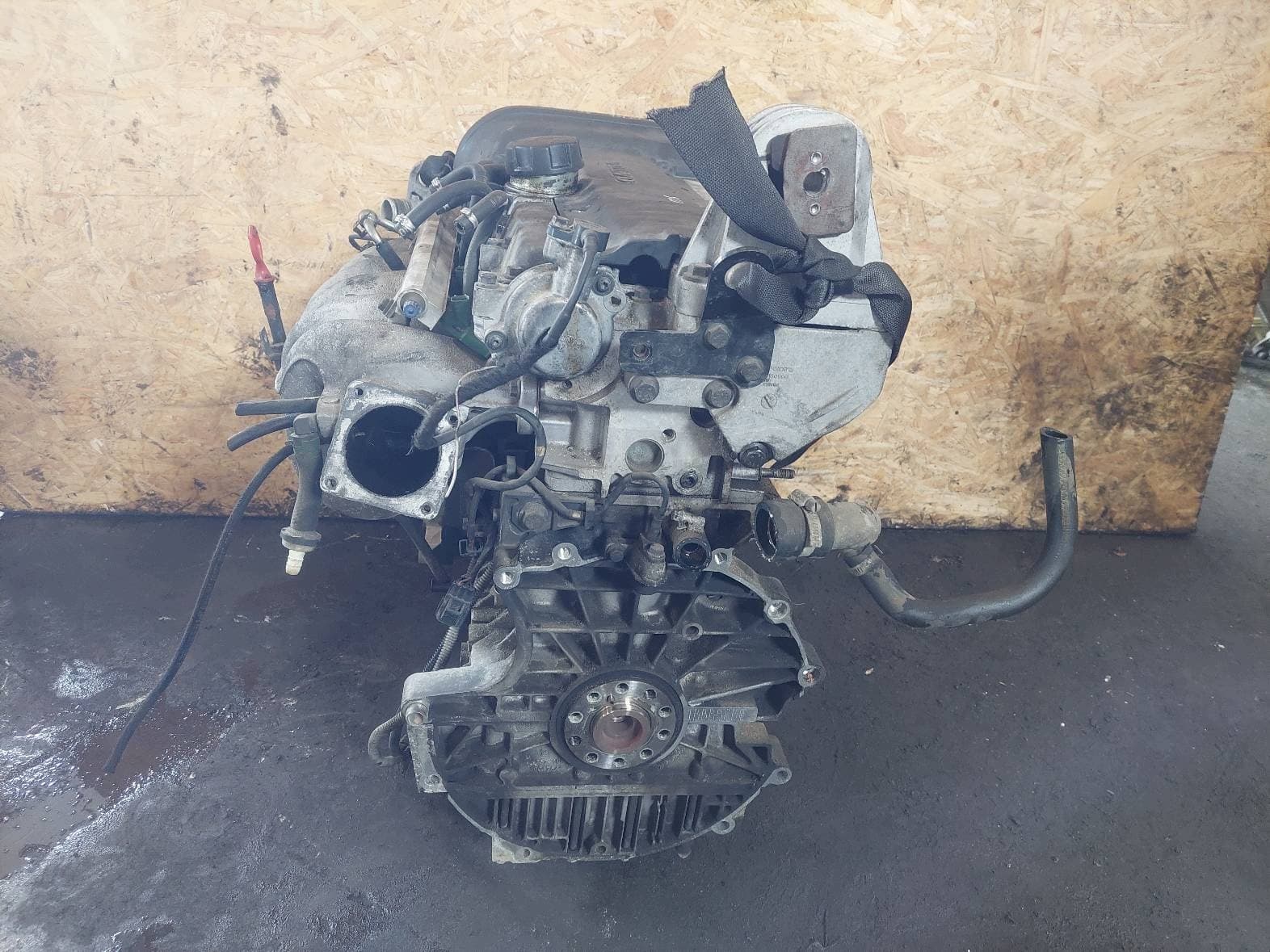 Moteur B 5244 S2 — vue 3