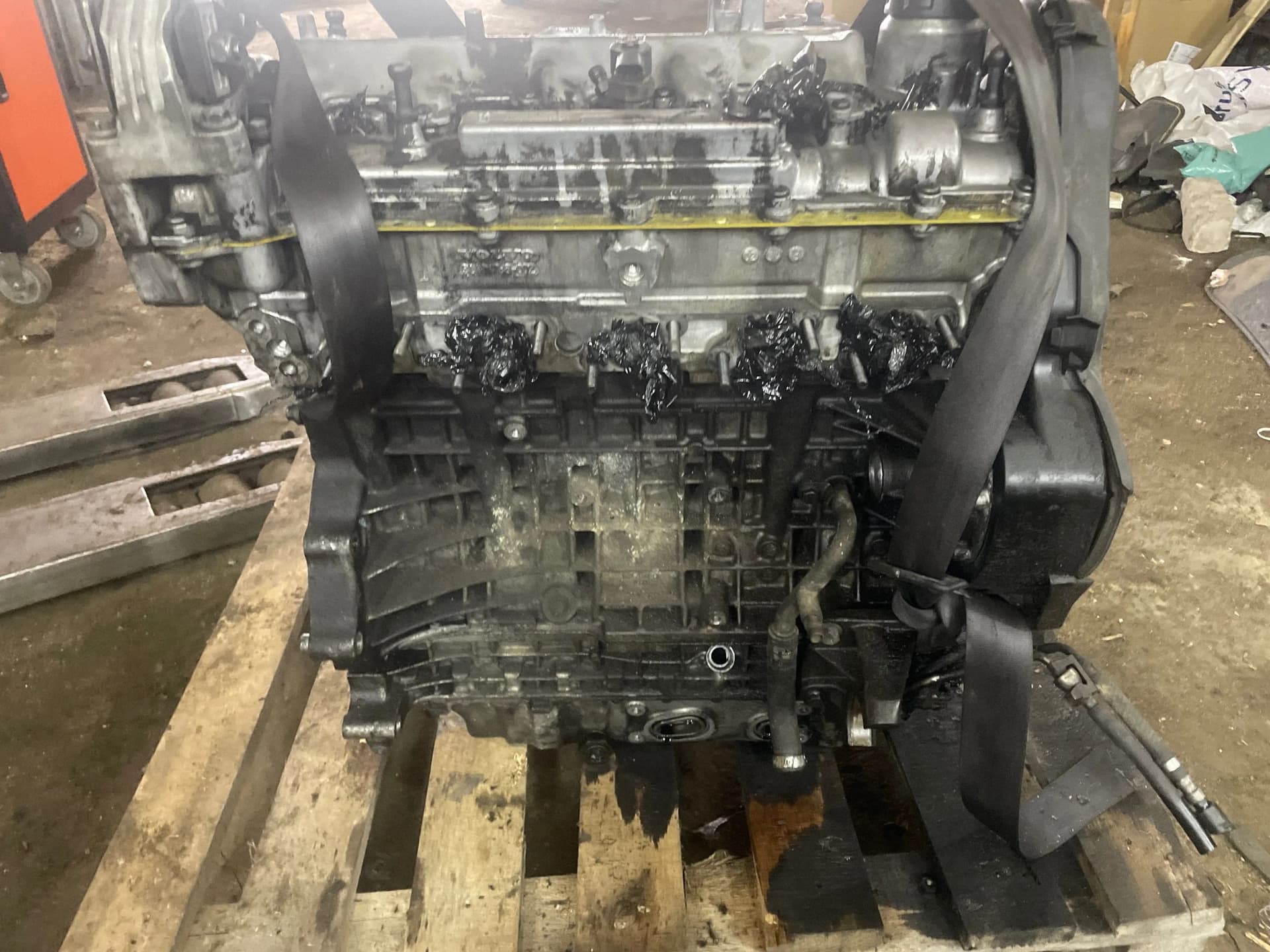 Moteur B 5244 S — vue 4