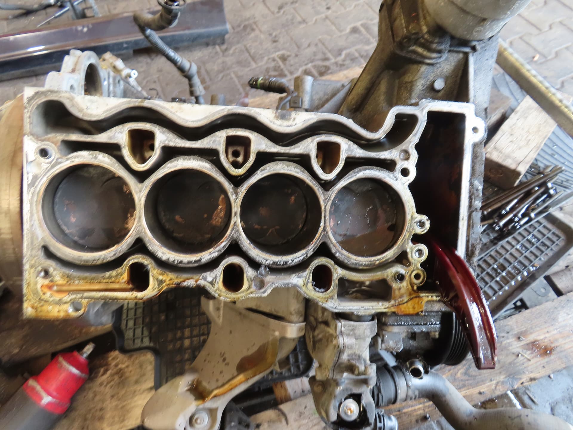 Moteur N46 B20 B — vue 2