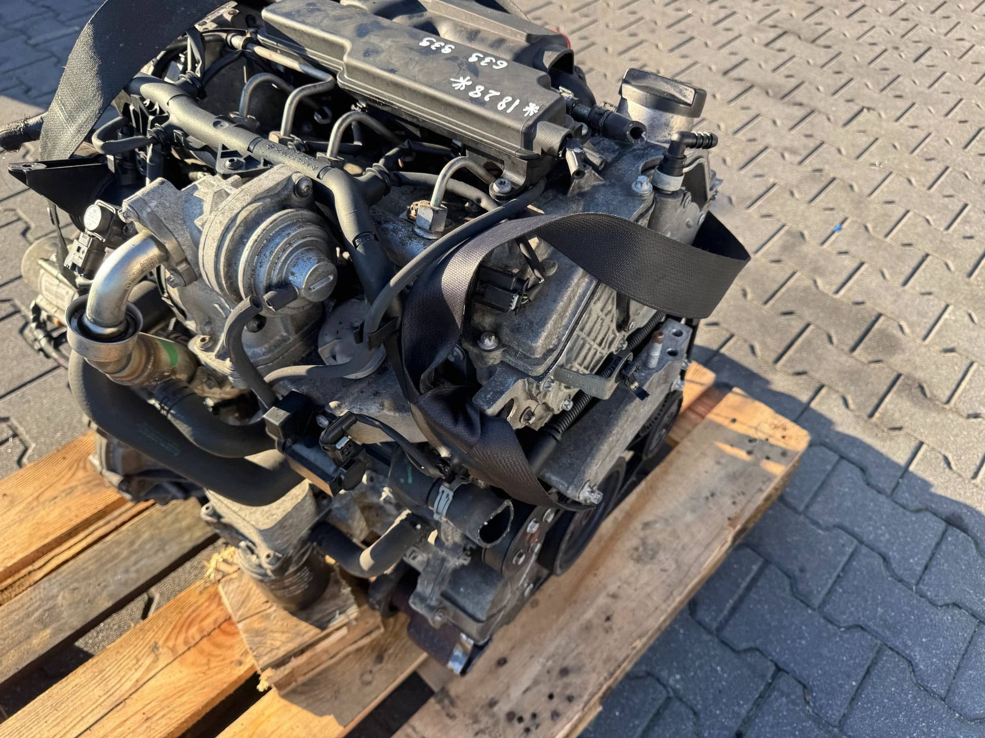 Moteur 4A90 — vue 4