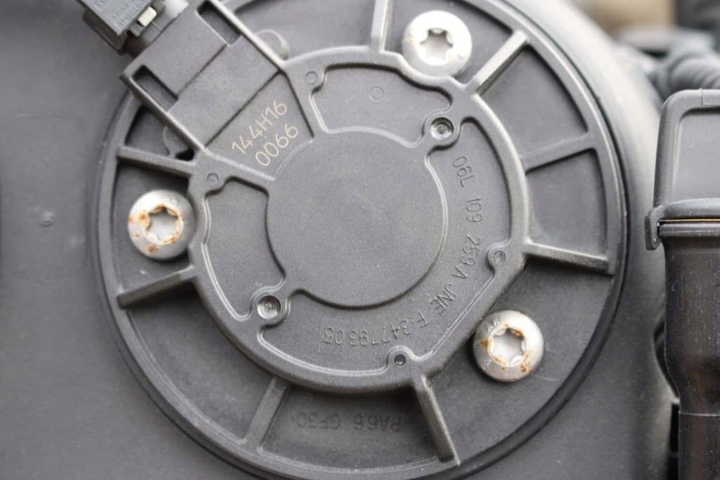 Moteur CYNB — vue 7