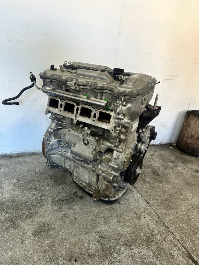 Moteur 2AR-FXE — vue 3