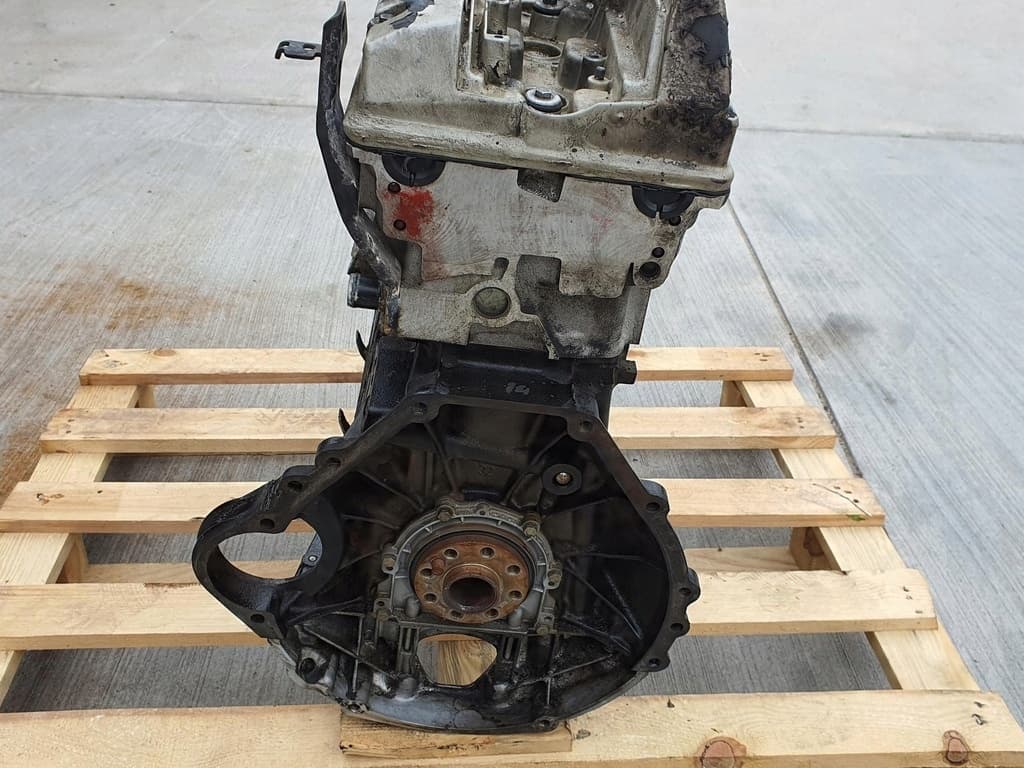 Moteur M 104.994 — vue 2