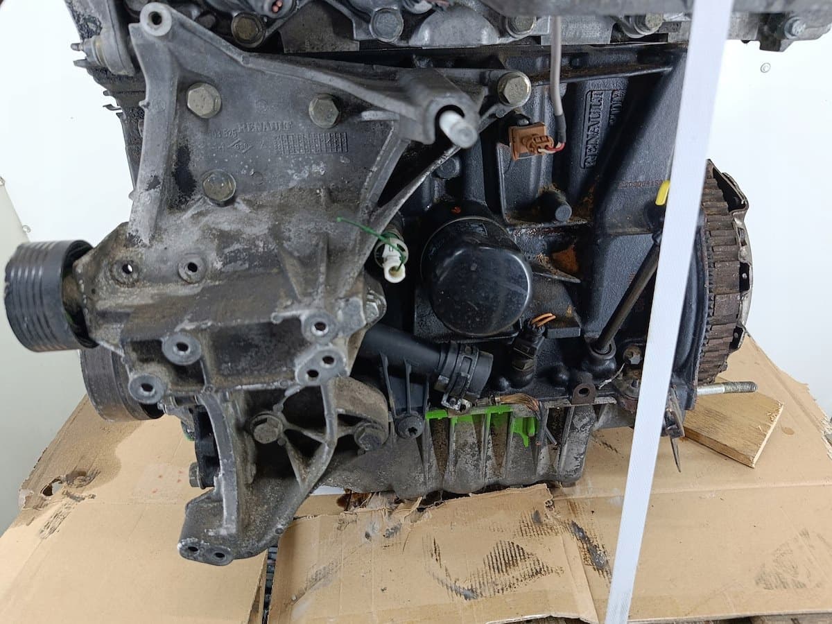 Moteur F4R 744 — vue 5